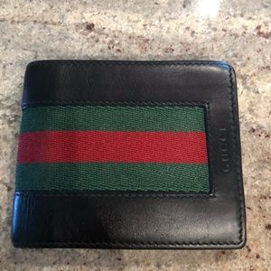 Men’s Gucci wallet